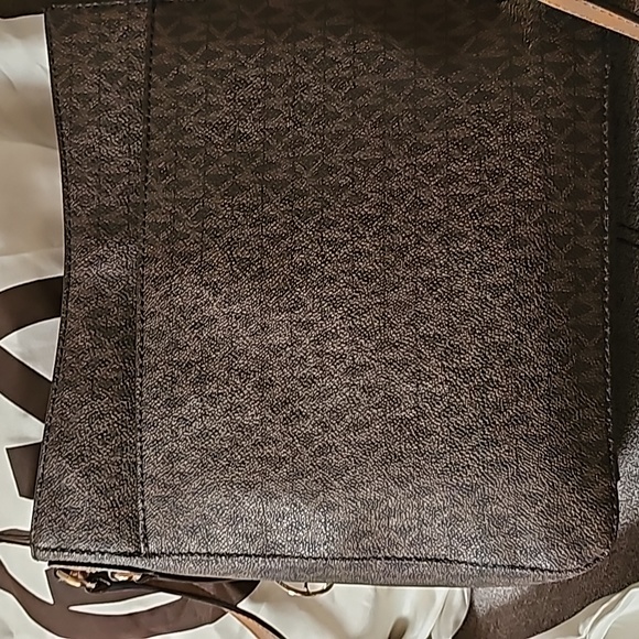 MICHAEL KORS brown crossbody purse - Picture 3 of 3